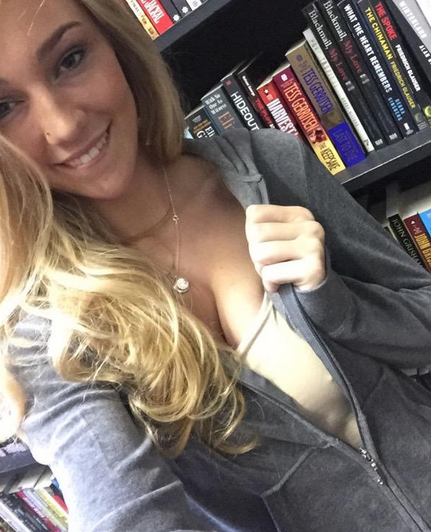 Really hot college girl