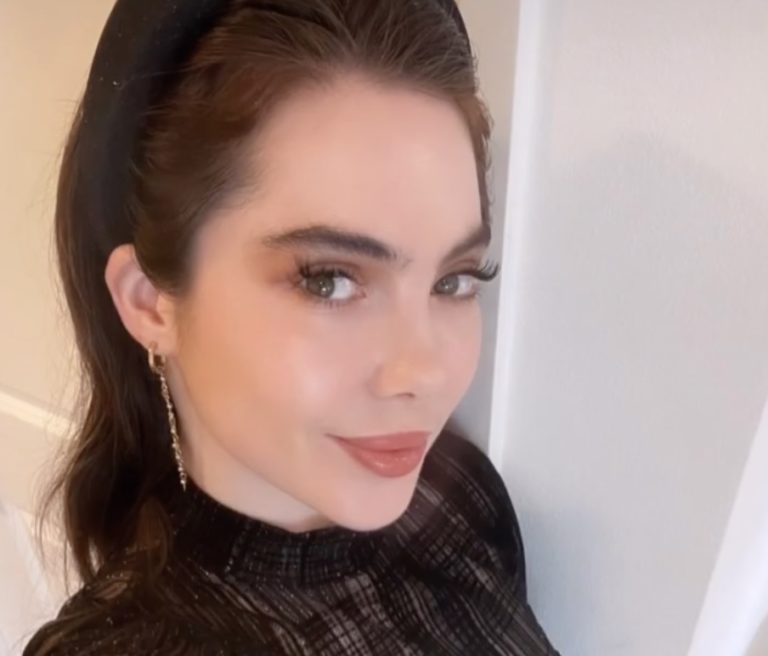 Olympic Gymnast Mckayla Maroney Goes Viral After Posting Sexy Pink Silk