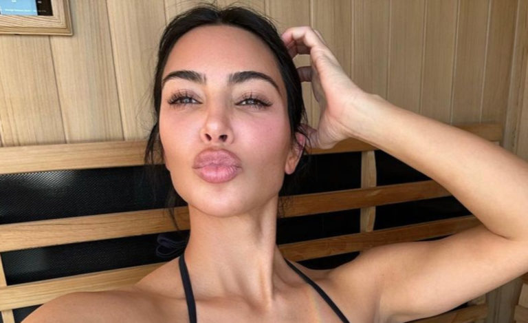 Kim Kardashian Show Off Her Boobs In Tiny Black Bikini In Sauna After