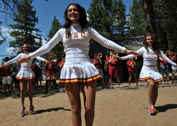 Pics Usc Song Girls Get Wet In Tahoe Blacksportsonline 