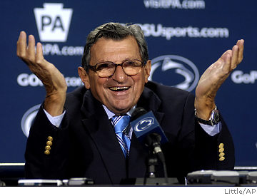 Video: Joe Paterno Addressing Student Supporters Outside of his Home ...