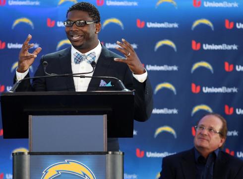 LaDainian-Tomlinson-says-chargers-asked-him-to-come-back