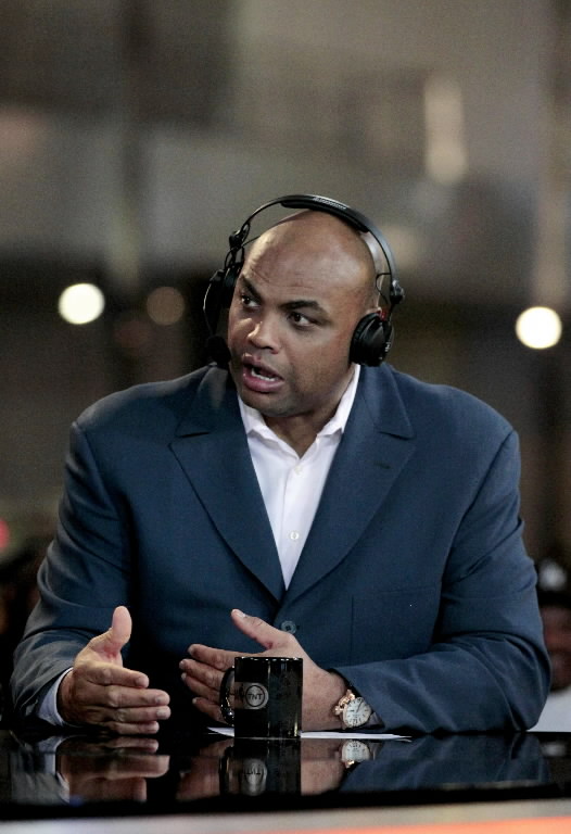 Charles Barkley challenges Stephen Curry.