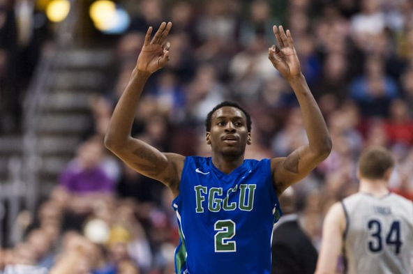 FGCU's Bernard Thompson Annihilates Defender With Dunk (Video ...