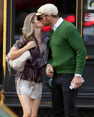 Caption The Photo: Tom Brady Rocking The Green Summer Sweater –  BlackSportsOnline