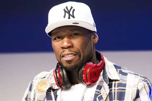 ’50 Cent’ Holds Autograph Session – BlackSportsOnline