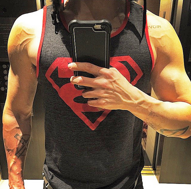 Photos Jared Leto Shows Off Muscles As The Joker Blacksportsonline