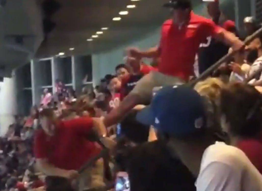 Texans Fans Brawl & Tumble Down Stairs During TNF (Video ...