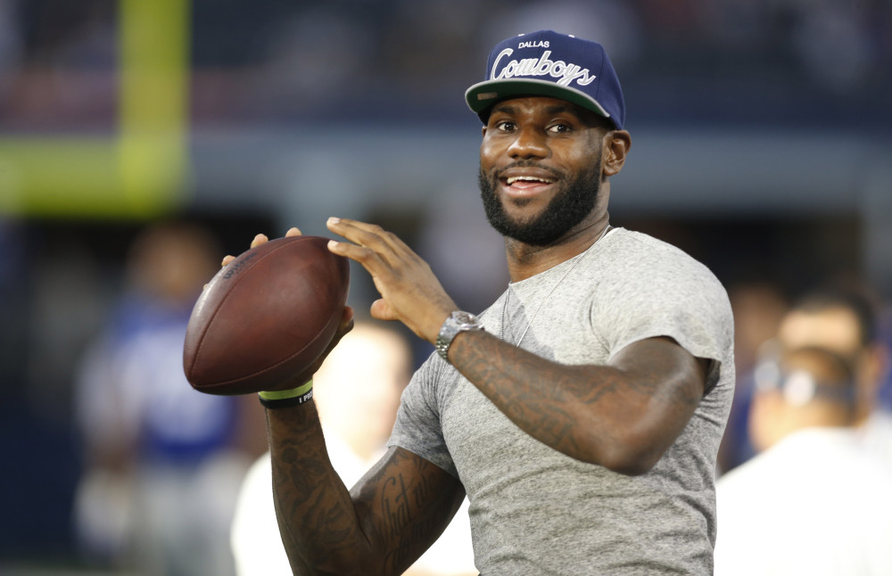 LeBron James Says Cowboys and Seahawks Offered Him NFL Contracts and He Could Be All-Pro WR Right Now