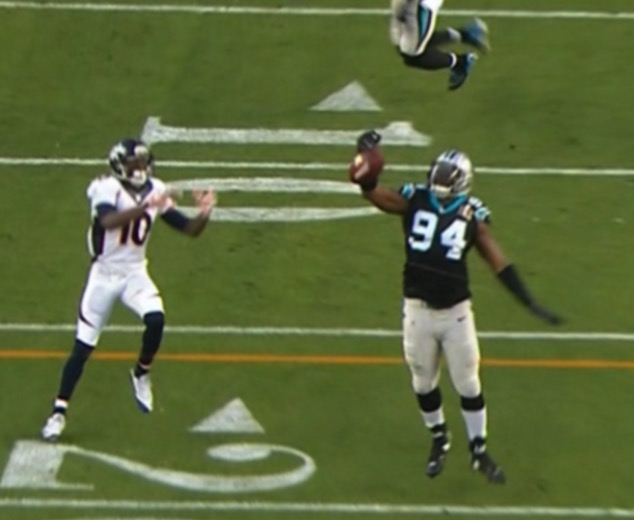 Peyton Manning Throws Terrible Int Video Blacksportsonline Peyton Manning Throws Terrible Int Video Blacksportsonline
