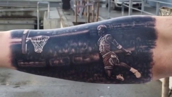 033116-NBA-Michael-Jordan-Tattoo-IA.vadapt.664.high.1