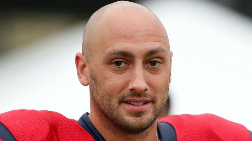 twitter-reacts-to-brian-hoyer-who-is-1-16-in-his-last-17-starts-getting