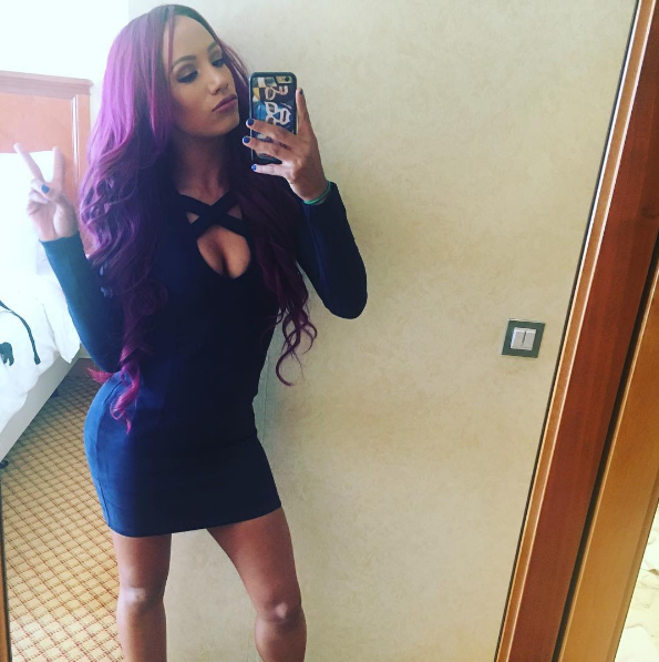 Sasha Banks Blesses Ig With Hotel Room Selfies Forthebros Photos