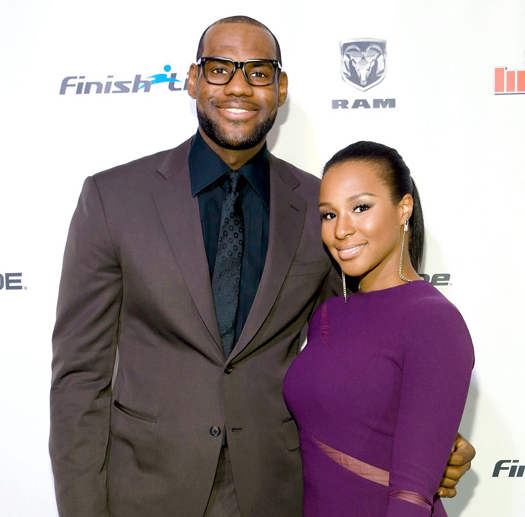 LeBron Apologizes to His Wife Savannah For Being The GOAT