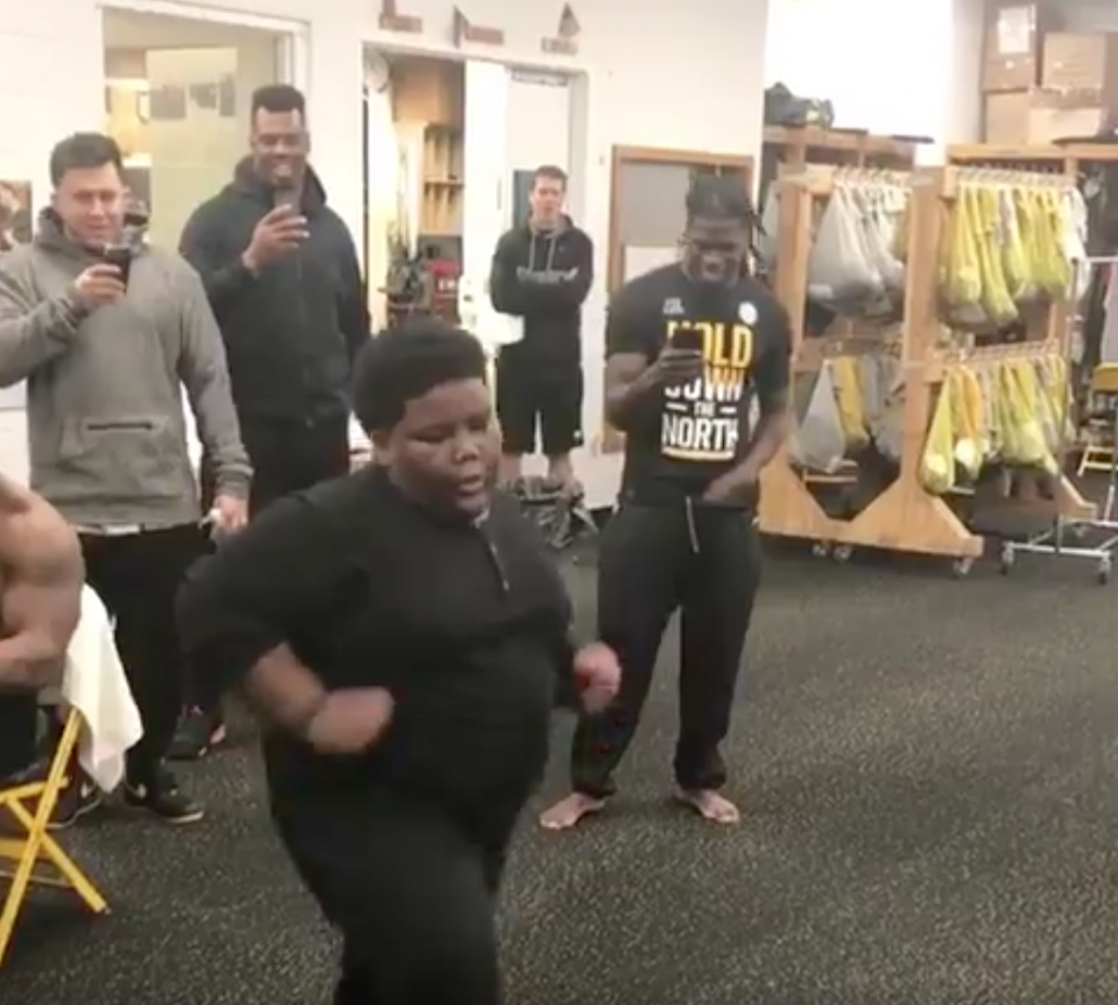 Video Lil Terio Dances In Steelers Locker Room