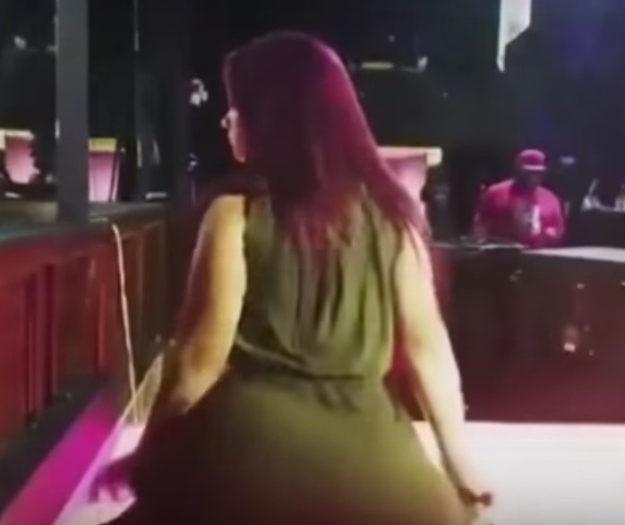 Kindergarten Teacher Effortlessly And Gracefully Wins Strip Club Twerk