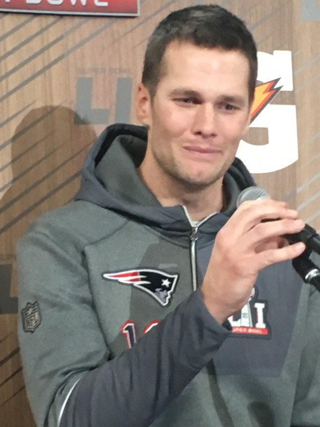 Emotions Stir Around When Tom Brady Responds To Questions About His Dad ...