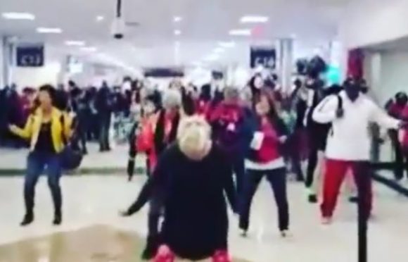 ATL Travelers Start a SB Party at The Airport & Do 'The Wobble' (Video ...