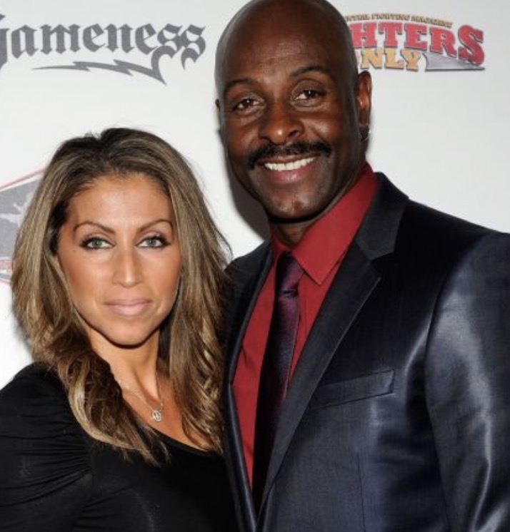Jerry Rice proposes to his girlfriend of 10 years