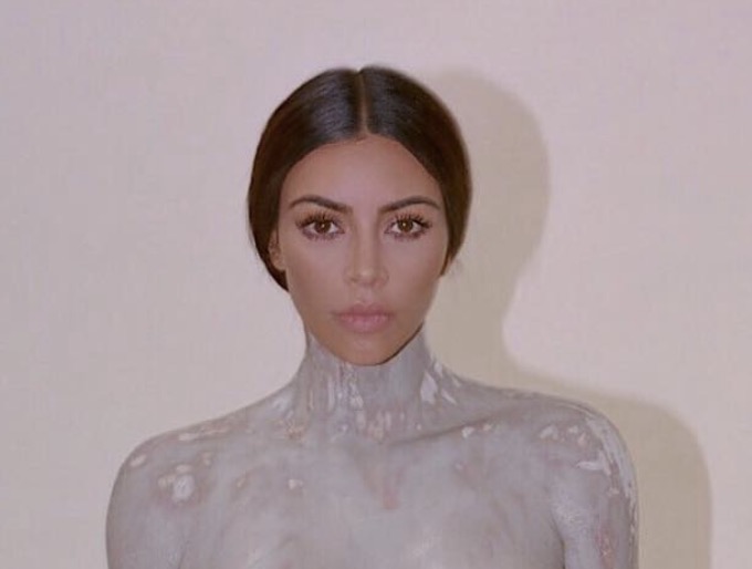 Kim Kardashian Defends Maga Kanye On Twitter Gets Naked On Instagram