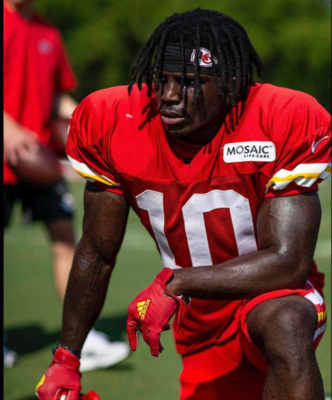 Watch Tyreek Hill Explain How He and His Son Were Play Boxing and His ...