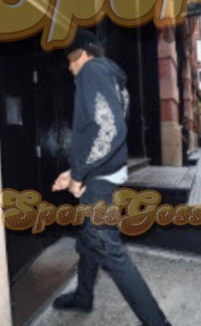 Kelly Oubre Jr Sneaks Out Of Kendall Jenner S Hotel Room After Her Date With Kyle Kuzma Blacksportsonline Part 3