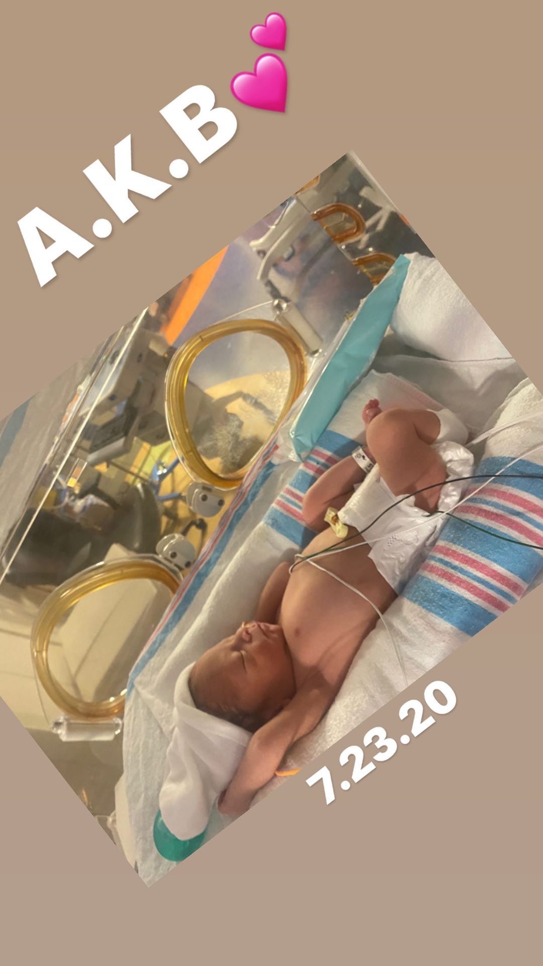 Video: Antonio Brown And His Fiancee Chelsie Kyriss Welcome A New Baby Girl  After He Threw a Bunch of Penises At - Page 2 of 5 - BlackSportsOnline