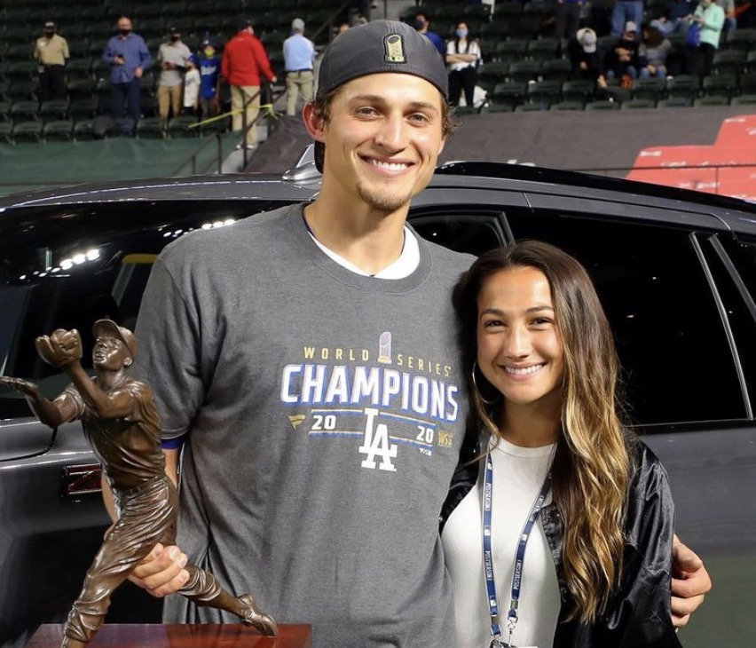 Dodgers' Star Corey Seager's Fiancee Sizzles In Micro-Bikini Hours