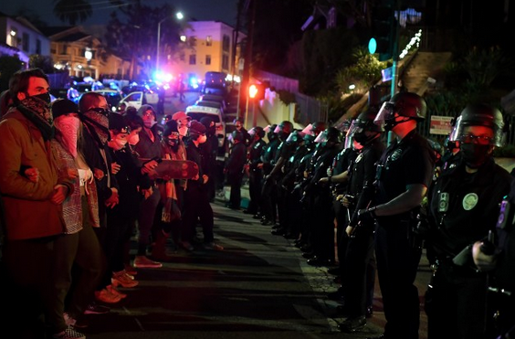 LAPD Brings Small Army to Force Homeless People Out of Their Encampment ...