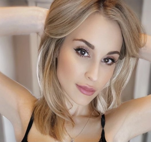 How ICU Nurse Allie Rae Quit Her Job And Started Earning Six Figure 