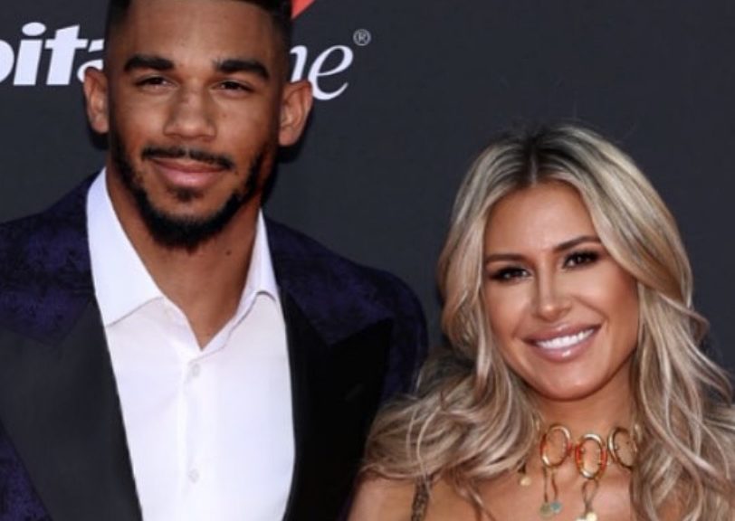 Fans Slam Anna Kane For Taking A Shot At Her Ex-Husband Evander Kane ...