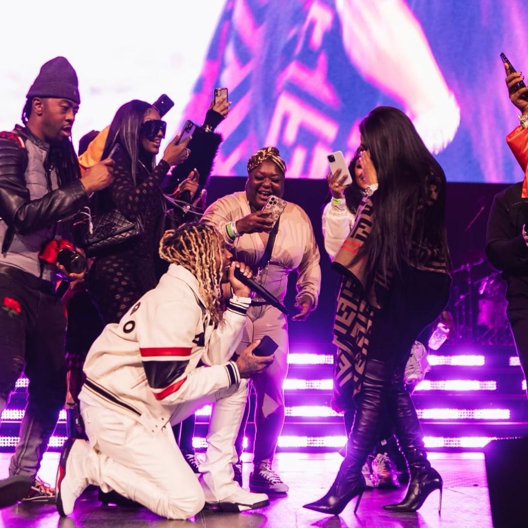 Watch Rapper Lil Durk Proposes To India Royale While Performing At a ...