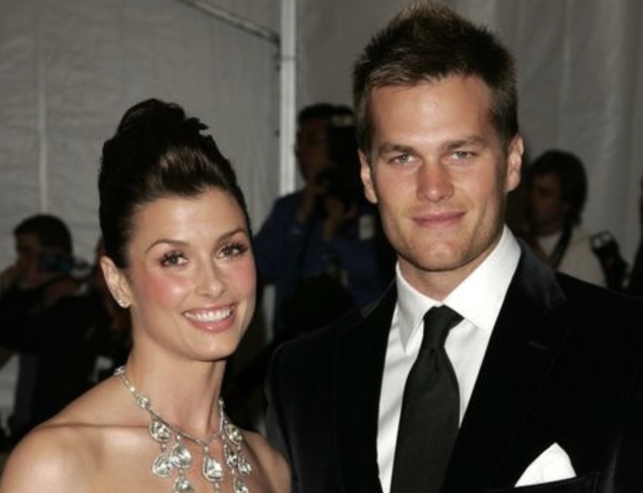 Tom Brady Left His Wife Gisele Bündchen At Home And Jetted Off To Visit ...