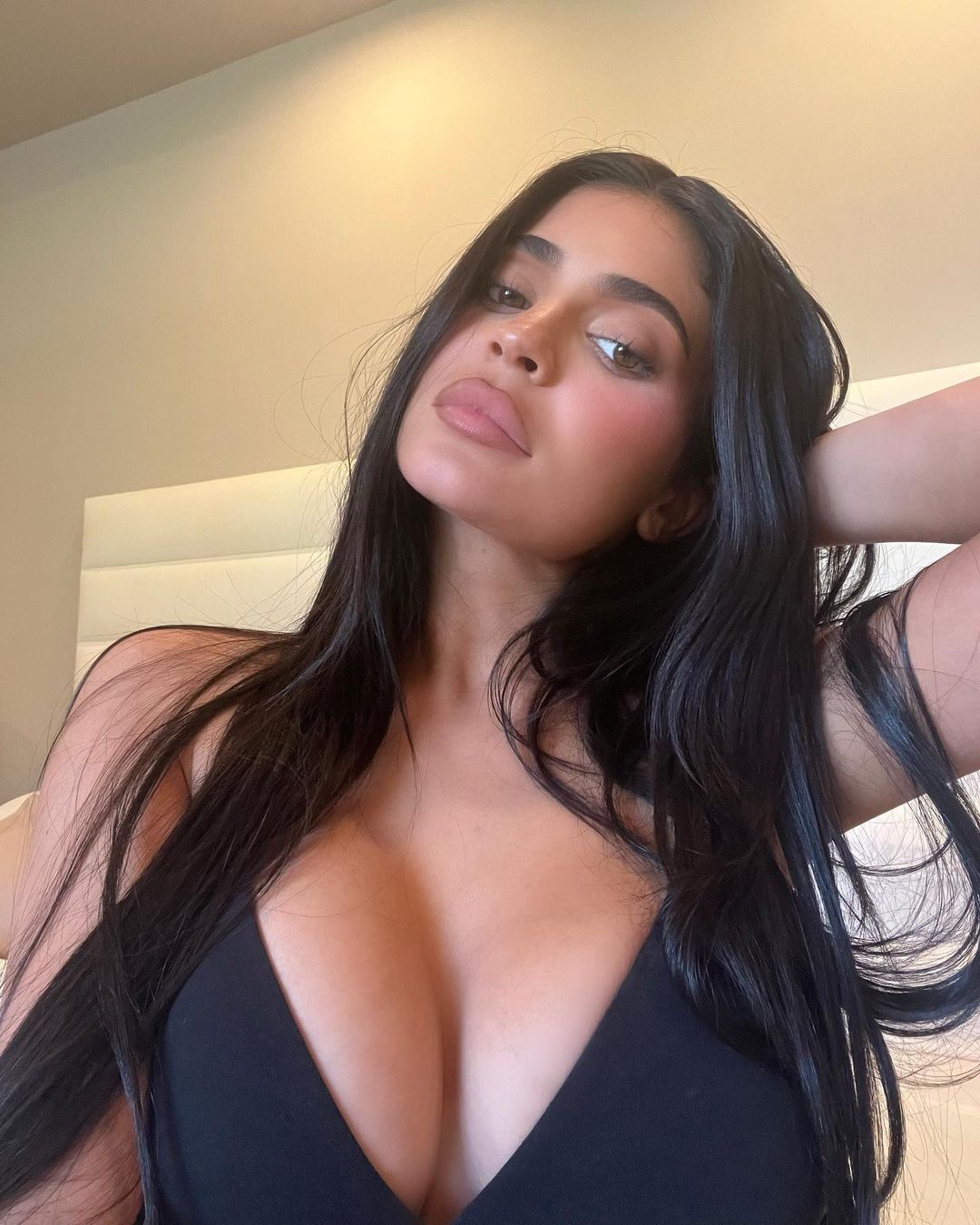 Kylie Jenner Busty BlackSportsOnline