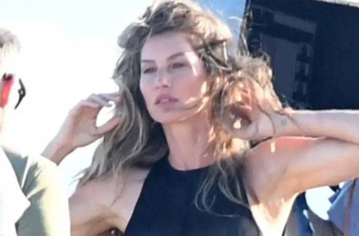 Gisele Bundchen looks incredible in a Louis Vuitton swimsuit during a beach  photoshoot in Miami, Florida