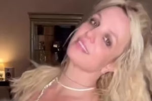 Britney Spears Drops Throwback Topless Photos