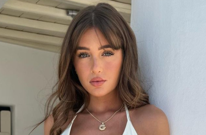 Love Island's Georgia Steel Shows Off Blue Hair Makeover - wide 6