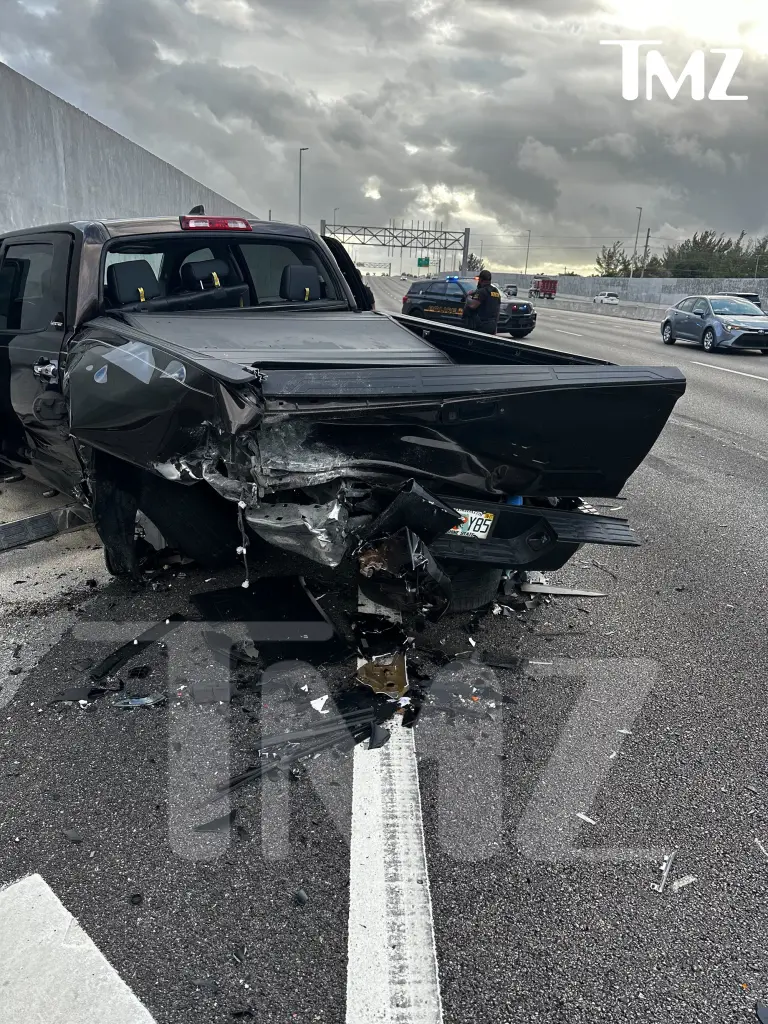 Watch ExNFL DB Vontae Davis Sleep On The Side Of The Road Following