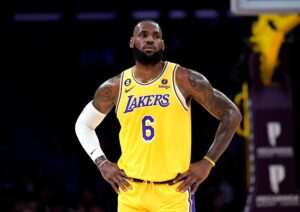 LeBron James On How The Reports Of His Return To The Lakers Lineup For The Last Few Games Of The Season Aren’t True (Video-Tweets)