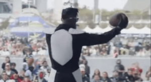 Watch Antonio Brown Go Viral At Rolling Loud After One Handed Catch While Performing On Stage