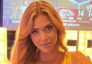 Chiefs’ Heiress Gracie Hunt Shows Off Super Long Legs and Abs Who Still Celebrating Super Bowl Win