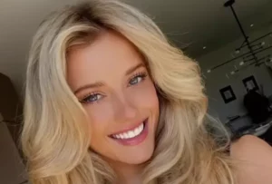 Racing Driver Lindsay Brewer Drops Latest Selfie Glowing Showing Curves
