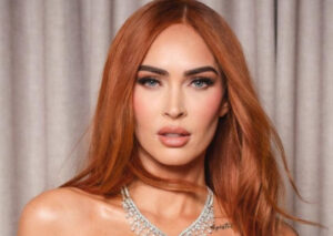 Megan Fox Goes Viral Showing Boobs on Oscars Red Carpet Without Engagement Ring