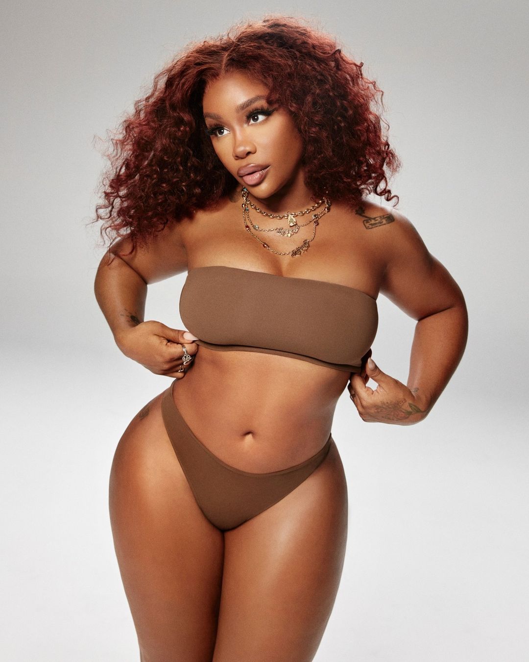 SZA Drops Booty Thirst Traps Rocking Kim Kardashian s SKIMS