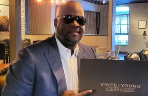 Ex-NFL QB Vince Young Goes Broke After Blowing His $35 Million At The Cheesecake Factory