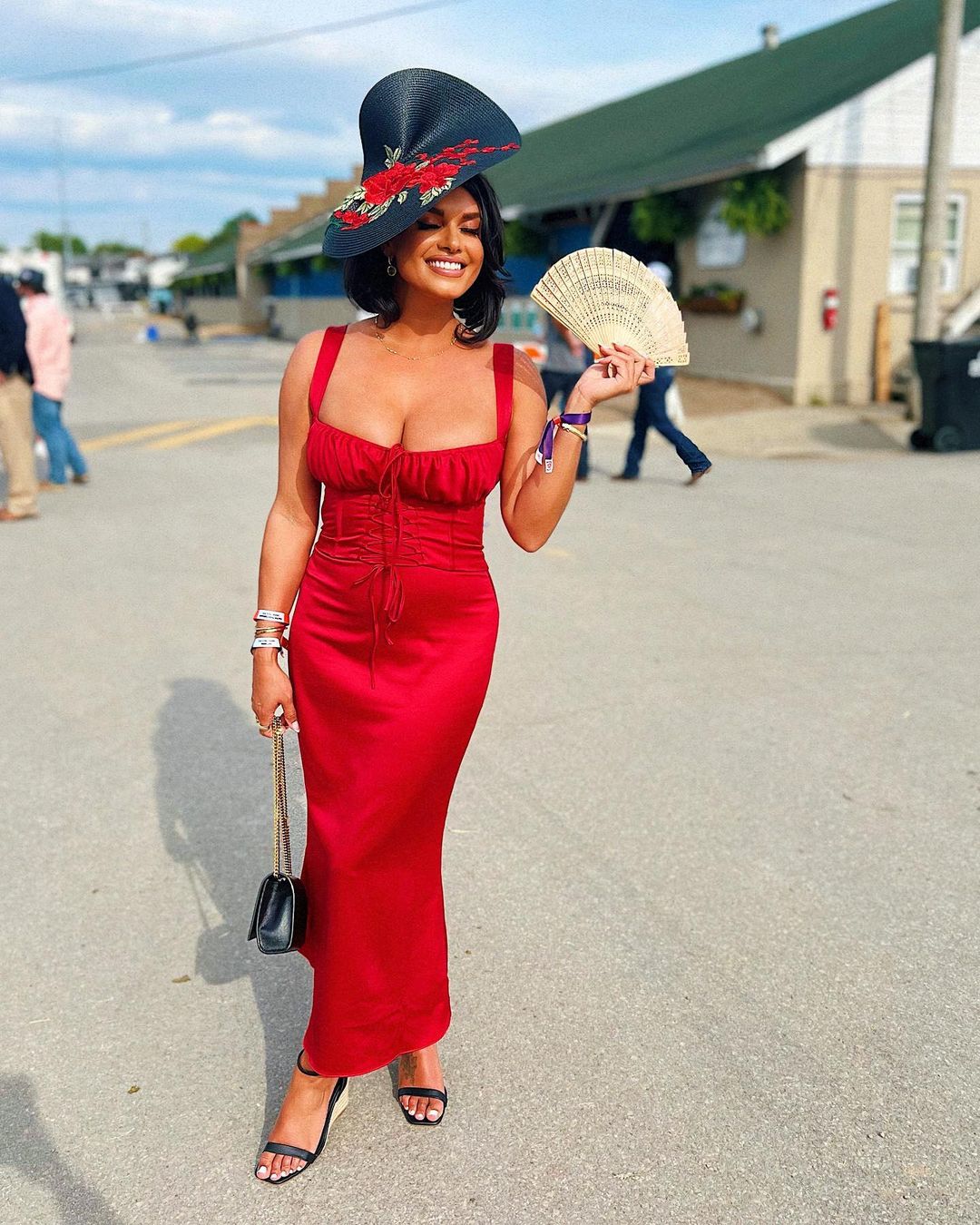 Fox Sports’ Joy Taylor Shows Off Beautiful Curves in Red Dress at