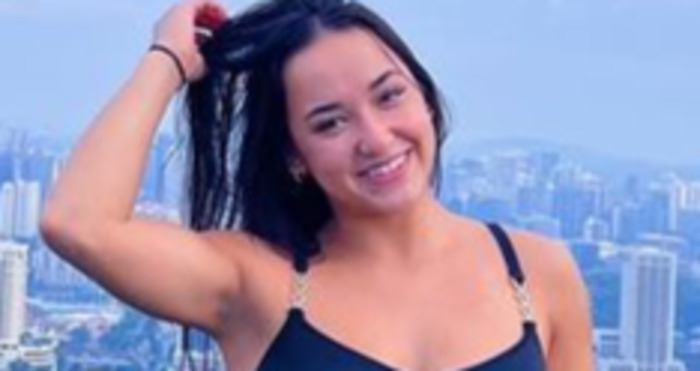 Olivia Dunne Stunned By LSU Gymnast Aleah Finnegan In Tiny Bikini In A Pool At Top Of A Singapore Hotel