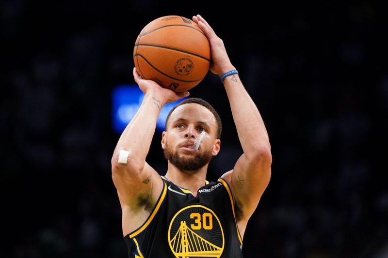 Golden Warriors Superstar Stephen Curry Reveals The Favorite Shot of His Basketball Career