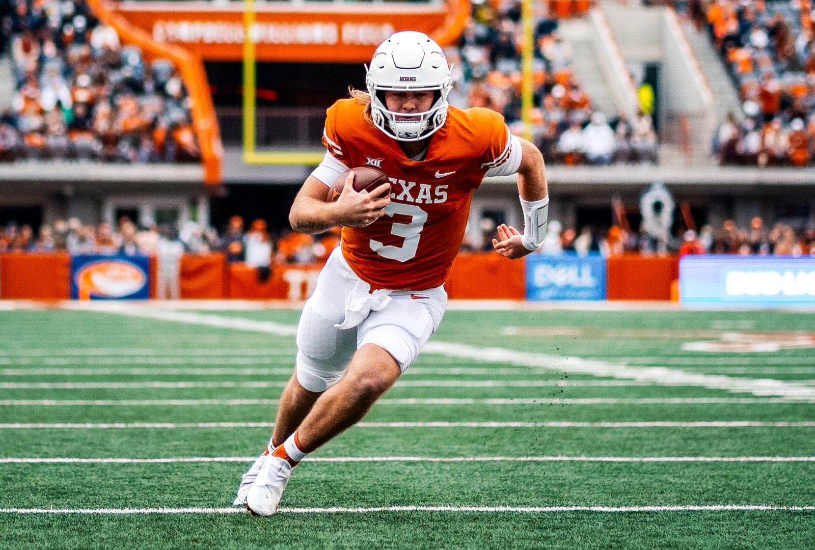 Texas Fans Wanted Qb Quinn Ewers to Be Benched in 1st Half Itself ! Could It Be Time for Arch Manning ?