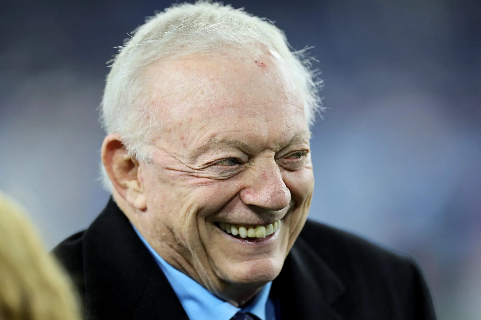 Video : The Terrifying Jerry Jones AI Hologram That the Cowboys Unveiled at AT&T Stadium Has NFL Fans in Fits of Hysteria